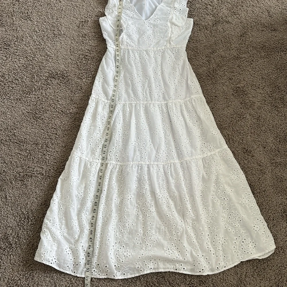 Talita Kume Elegant White Dress - Picture 4 of 8